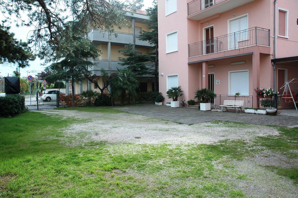 Villa Linda Affittacamere بيلاريا-إيجيا مارينا المظهر الخارجي الصورة